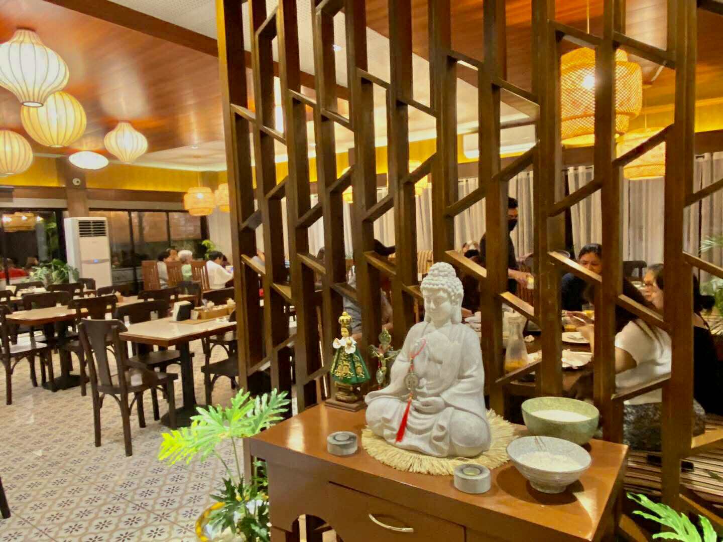 Lacaran Thai-Filipino Restaurant